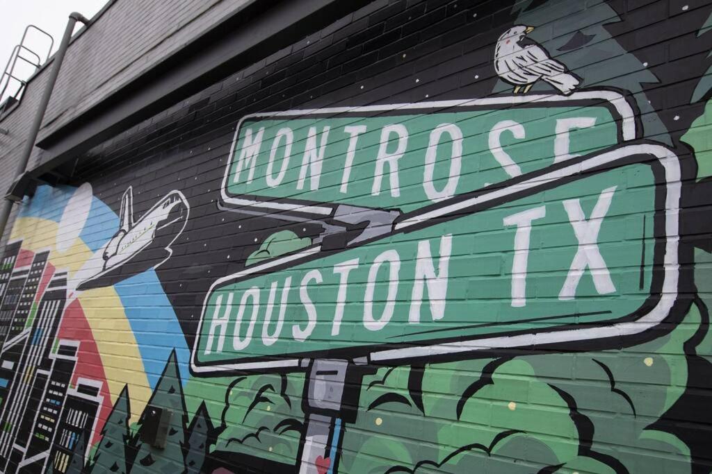 New Montrose Gem! To Museum District & Downtown *